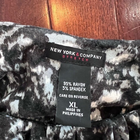 New York & Company black white and gray abstract print belted dress size XL - Picture 5 of 5